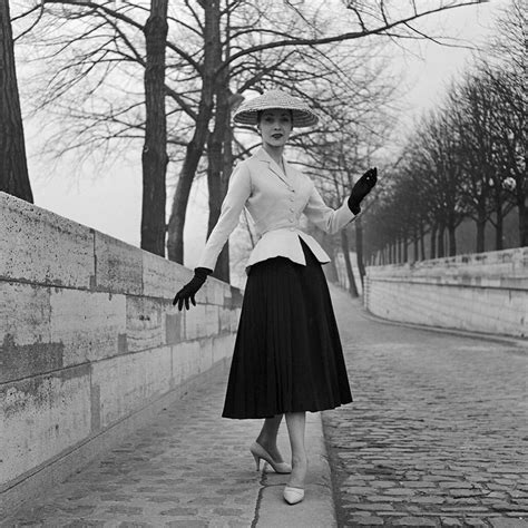 clothes collection new look of christian dior in 1947|vintage Dior dress photos.